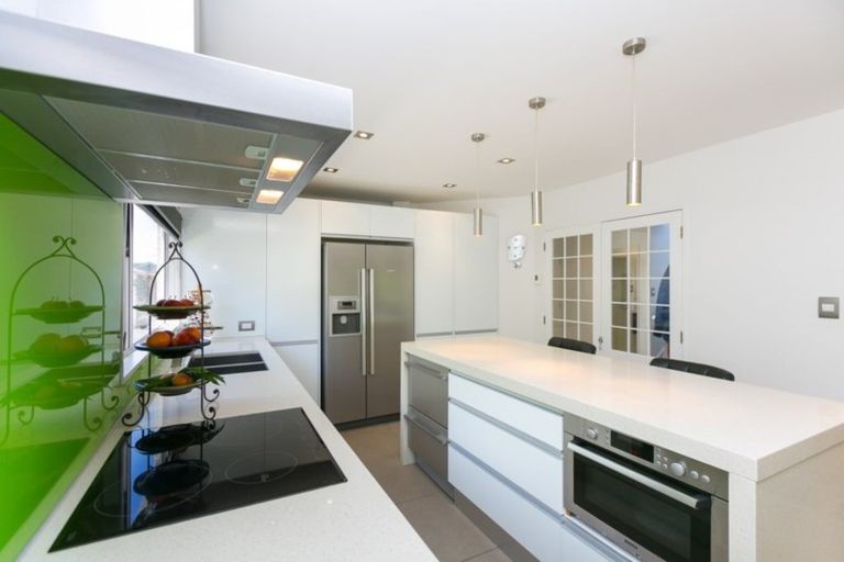 Photo of property in 1/1 Richmond Street, Fitzroy, New Plymouth, 4312