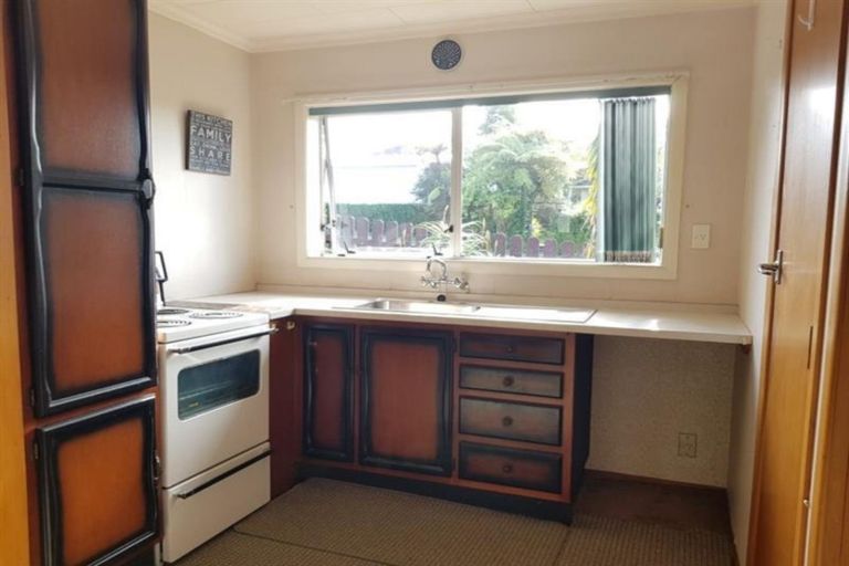 Photo of property in 24 Hori Street, Vogeltown, New Plymouth, 4310