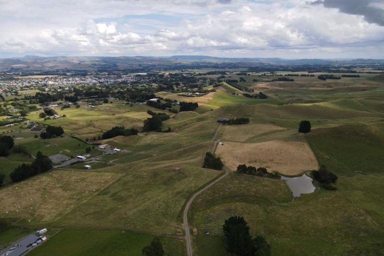 Photo of property in 183 Smith Road, Dannevirke, 4978