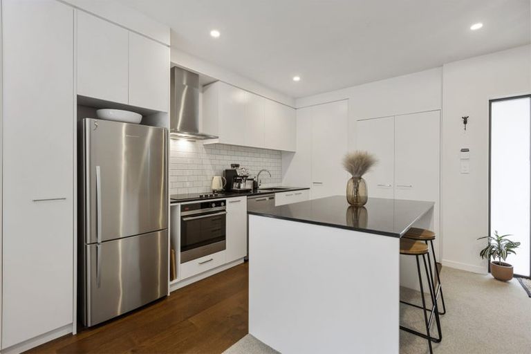 Photo of property in 57 Rua Kai Way, Brooklyn, Wellington, 6021