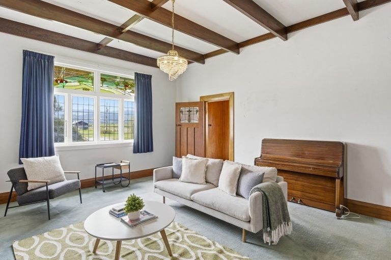 Photo of property in 225 Kuku Beach Road, Kuku, Levin, 5570