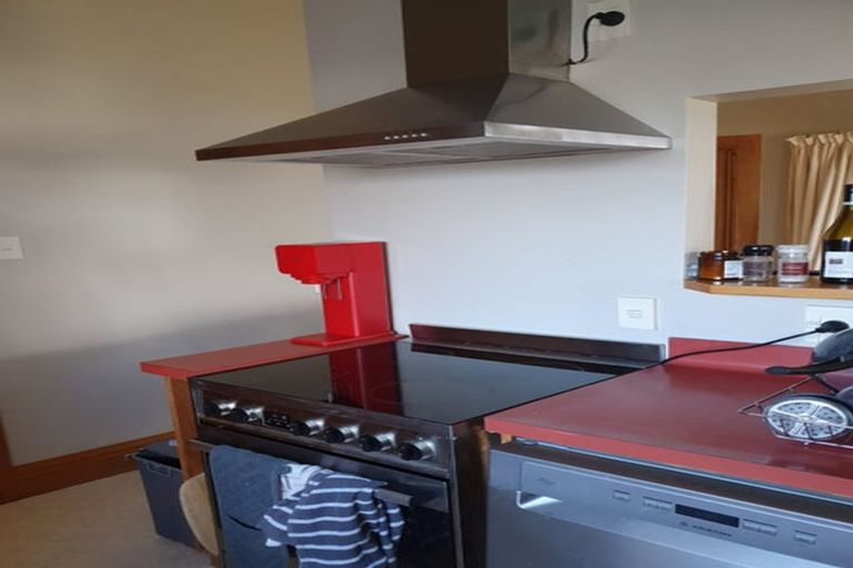 Photo of property in 53 Mitchell Street, Brooklyn, Wellington, 6021