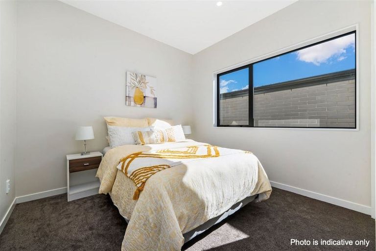 Photo of property in 13 Horokaka Street, Massey, Auckland, 0614