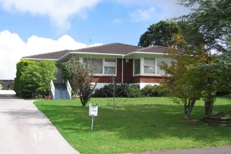 Photo of property in 34 Spence Road, Henderson, Auckland, 0612