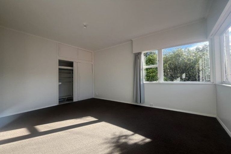 Photo of property in 5a Randwick Road, Northland, Wellington, 6012