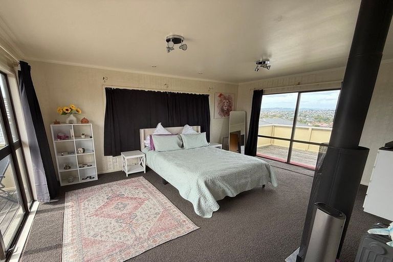 Photo of property in 62 Bradbury Road, Botany Downs, Auckland, 2010
