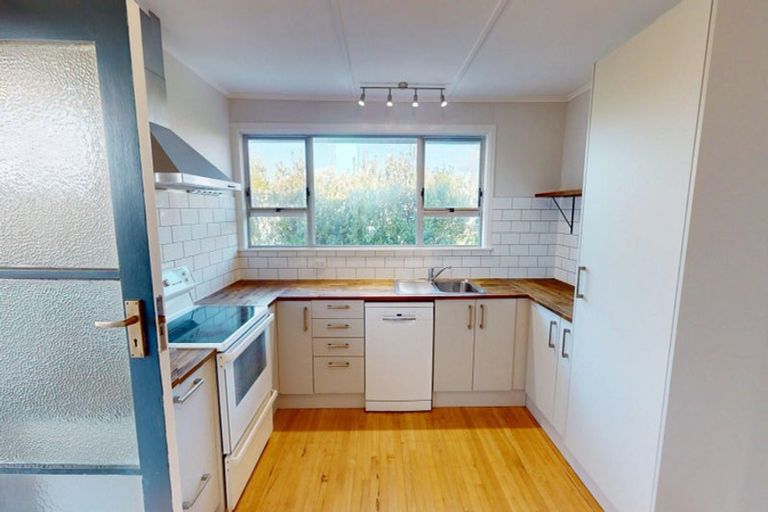 Photo of property in 7 Tararua Terrace, Cloverlea, Palmerston North, 4412