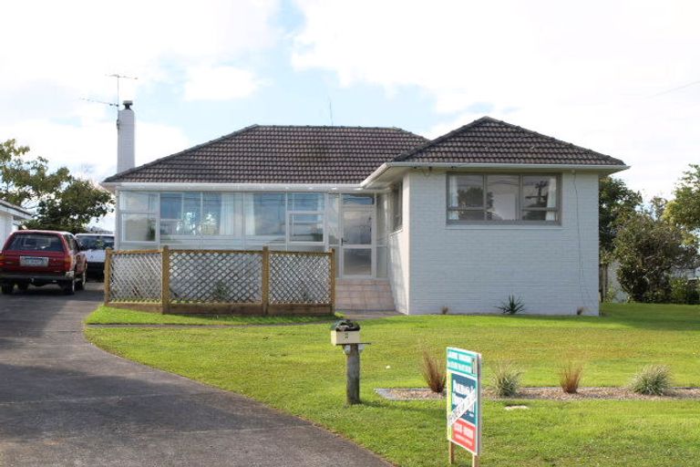 Photo of property in 8 Andrew Road, Howick, Auckland, 2010