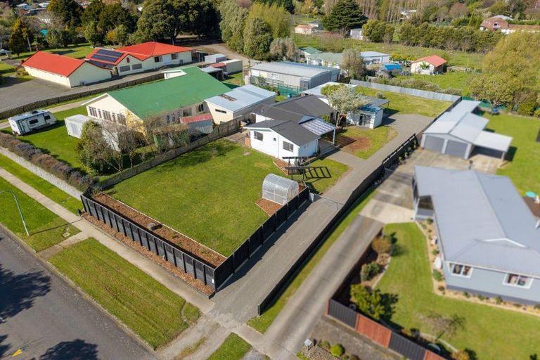 Photo of property in 48 Tay Street, Woodville, 4920