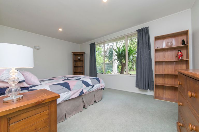 Photo of property in 33 Elliot Street, Riverhead, 0820