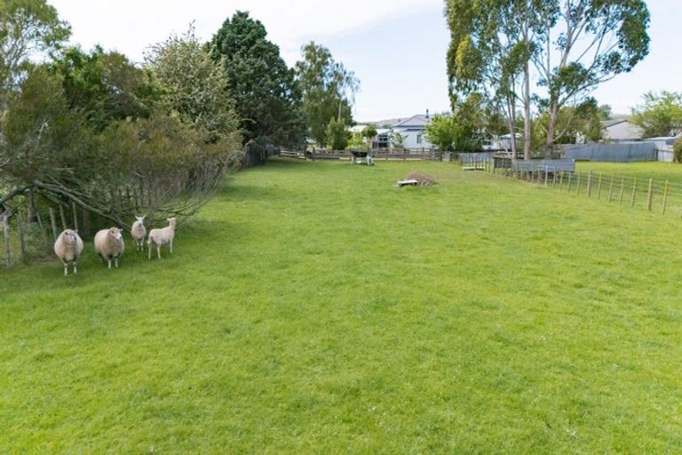Photo of property in 7 Rathbone Street, Waipawa, 4210