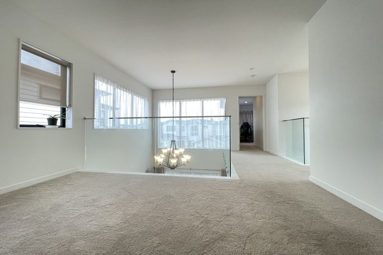 Photo of property in 36 Greenfinch Road, Hobsonville, Auckland, 0616