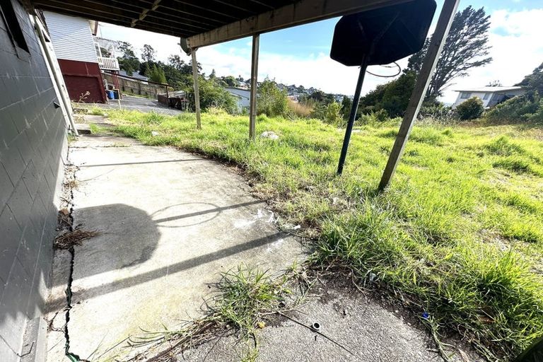 Photo of property in 305 Don Buck Road, Massey, Auckland, 0614