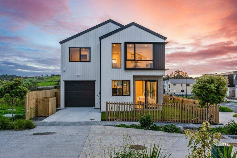 Photo of property in 196 Henwood Road, Westgate, 0814