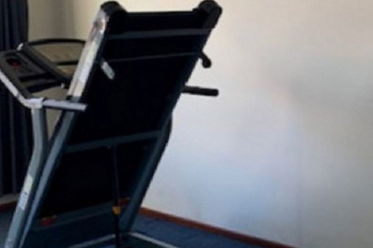 Photo of property in 2/241 Waterloo Road, Hornby, Christchurch, 8042