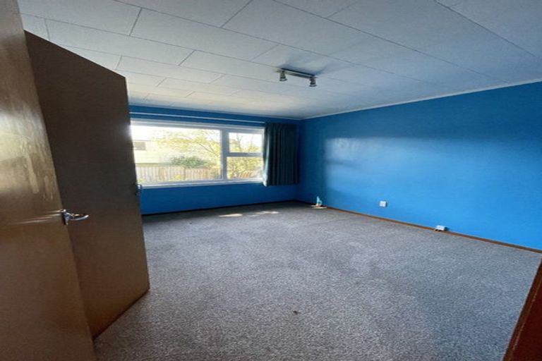 Photo of property in 72 Fitzwater Place, Henderson, Auckland, 0612