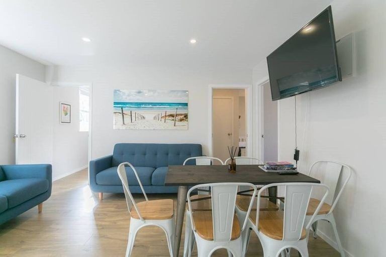 Photo of property in 2/4 Sydney Street, Hauraki, Auckland, 0622