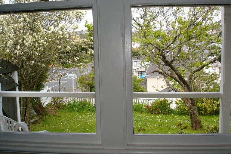 Photo of property in 14 Petherick Crescent, Johnsonville, Wellington, 6037