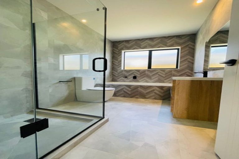 Photo of property in 27 Huringa Road, Karaka, 2113