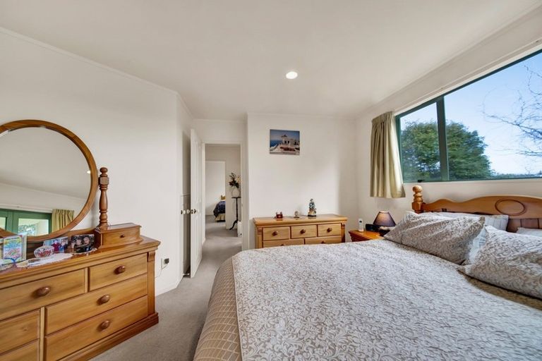 Photo of property in 3a Hillcrest Street, Glen Avon, New Plymouth, 4312