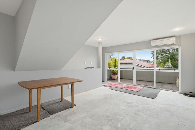 Photo of property in 3/102 Wainui Street, Riccarton, Christchurch, 8041