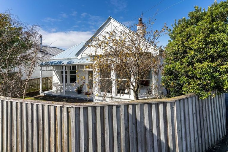 Photo of property in 193 Macandrew Road, South Dunedin, Dunedin, 9012