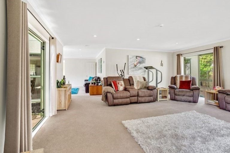 Photo of property in 3 Princess Maria Place, Massey, Auckland, 0614