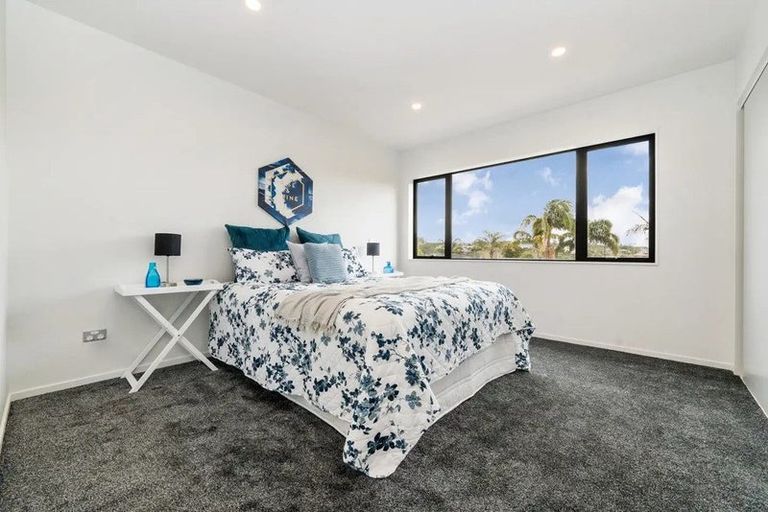 Photo of property in 13b Renata Crescent, Te Atatu Peninsula, Auckland, 0610
