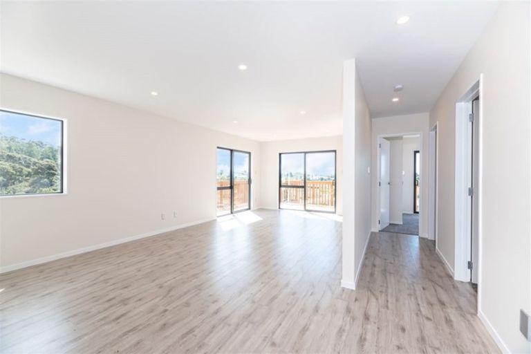 Photo of property in 8 Myra G Place, Stanmore Bay, Whangaparaoa, 0932