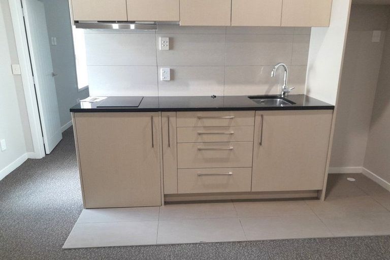 Photo of property in 6/5 Massey Avenue, Pukekohe, 2120