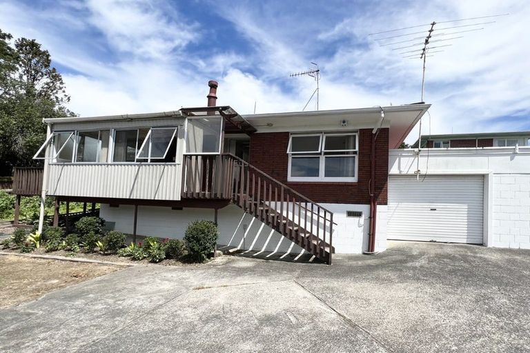 Photo of property in 2/66 Bentley Avenue, Glenfield, Auckland, 0629