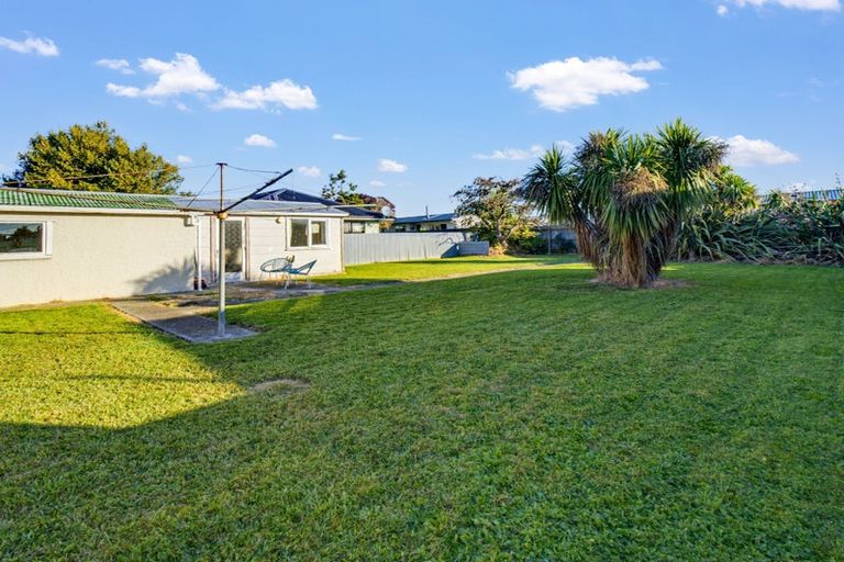 Photo of property in 32 Botanical Road, Takaro, Palmerston North, 4412