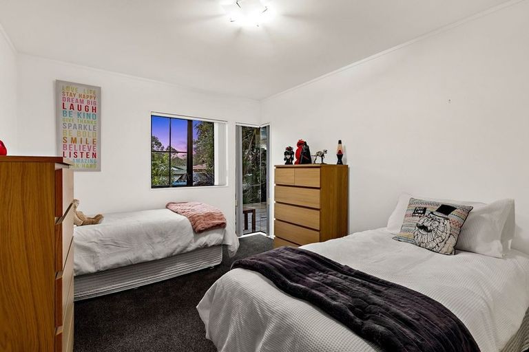 Photo of property in 2/54 Granville Drive, Massey, Auckland, 0614