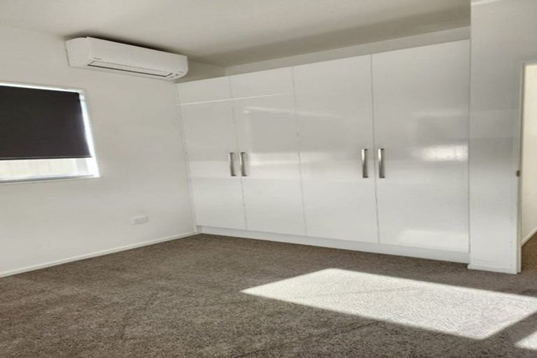 Photo of property in 36a Poruru Close, Papakura, 2110