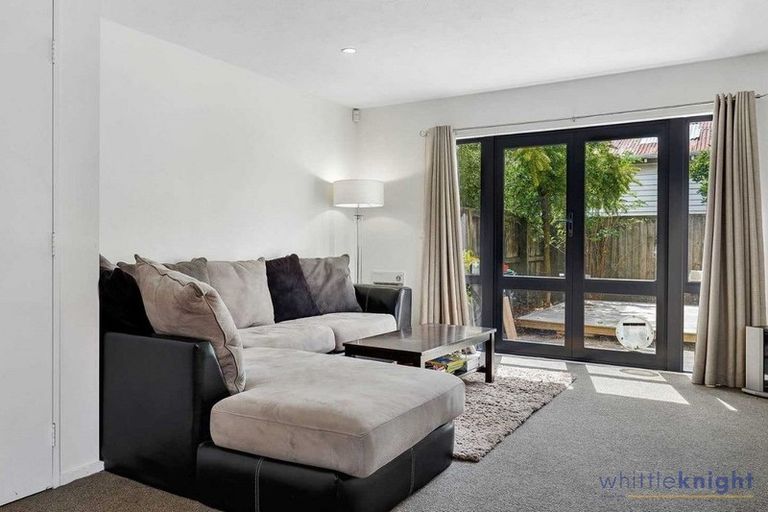 Photo of property in 2/90 Picton Avenue, Riccarton, Christchurch, 8011