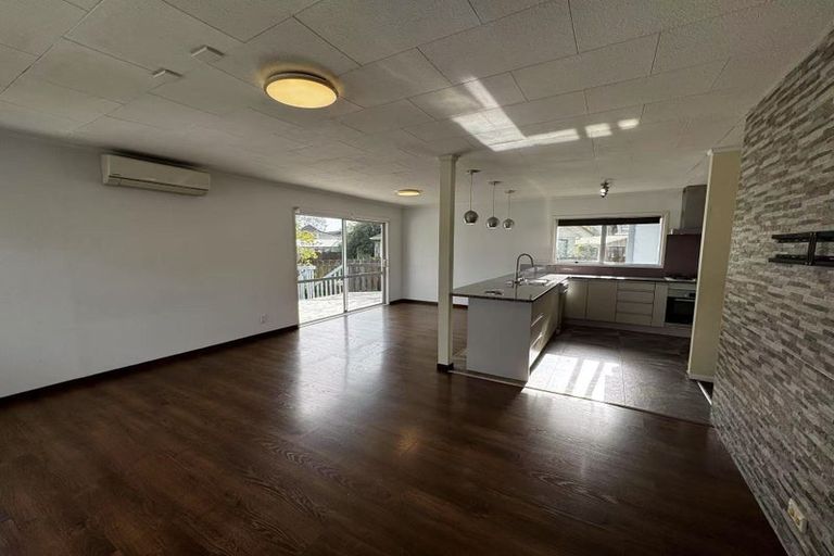 Photo of property in 85 Santiago Crescent, Unsworth Heights, Auckland, 0632