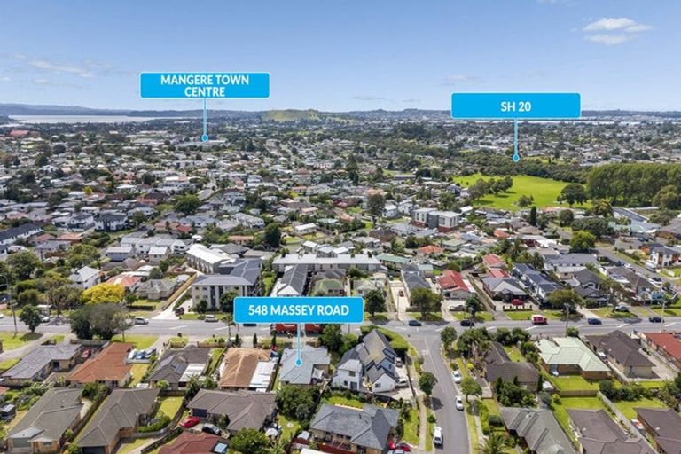 Photo of property in 548 Massey Road, Mangere, Auckland, 2022