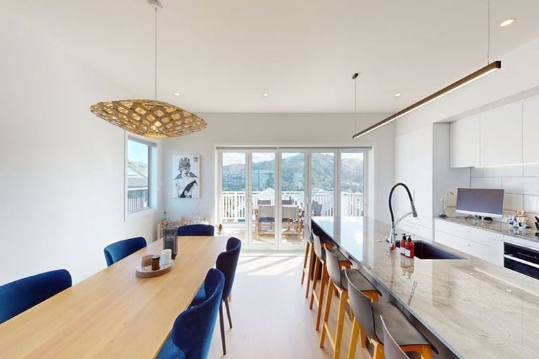 Photo of property in 74u2 Jubilee Road, Khandallah, Wellington, 6035