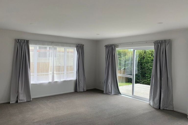 Photo of property in 63a Drake Street, Howick, Auckland, 2014