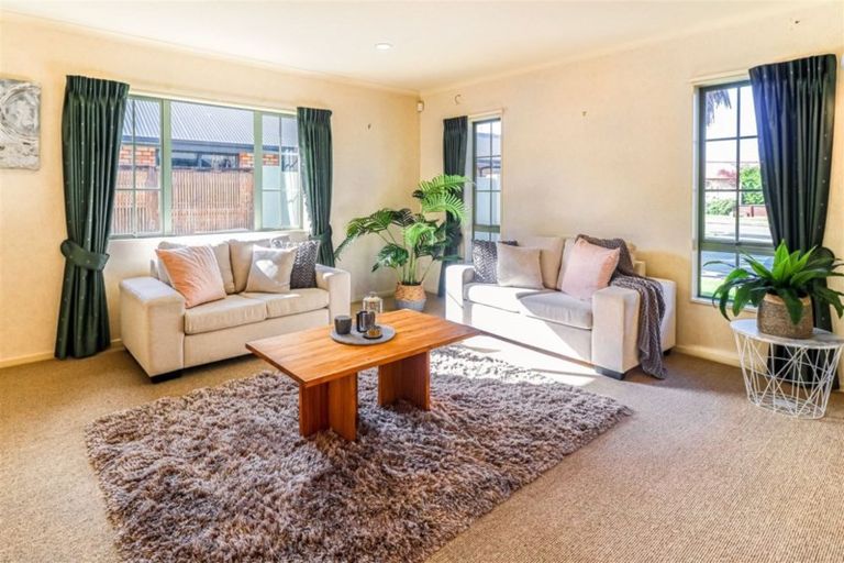 Photo of property in 38 Saint James Drive, Huntington, Hamilton, 3210