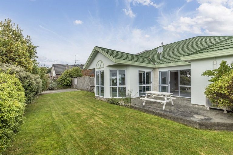 Photo of property in 1 Tombane Terrace, Papakowhai, Porirua, 5024