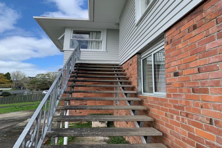 Photo of property in 35 Lingfield Street, Glenfield, Auckland, 0629