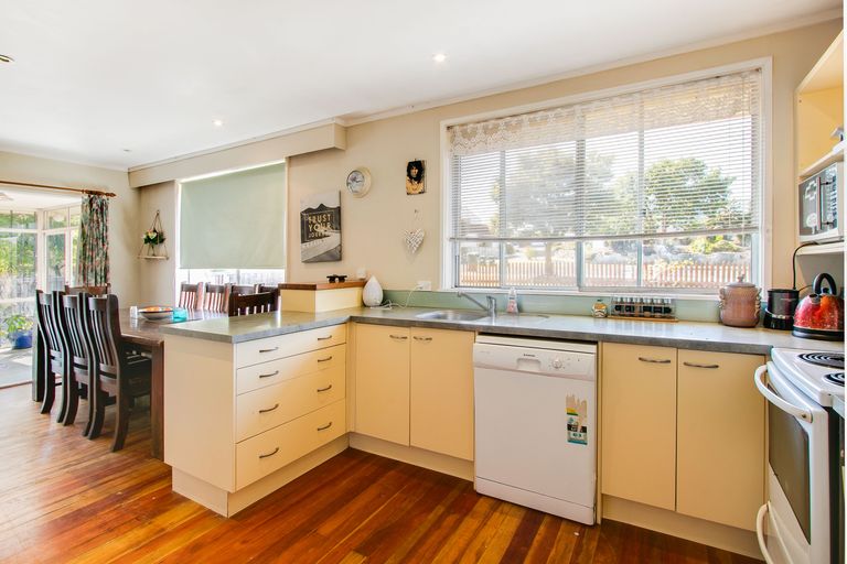 Photo of property in 68 Middle Road, Havelock North, 4130