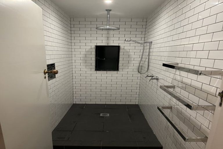 Photo of property in 6 Burnham Street, Seatoun, Wellington, 6022