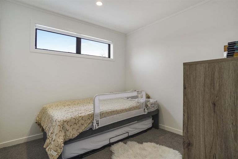 Photo of property in 1/31b Garelja Road, Henderson, Auckland, 0612