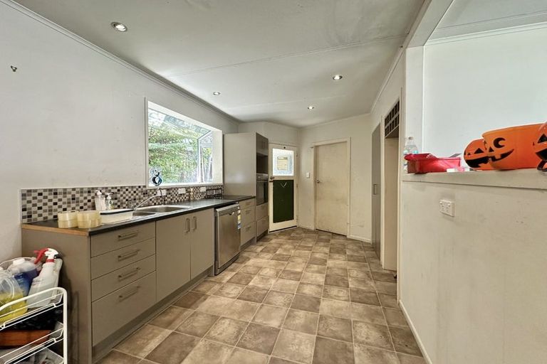 Photo of property in 20 Robson Street, Stokes Valley, Lower Hutt, 5019