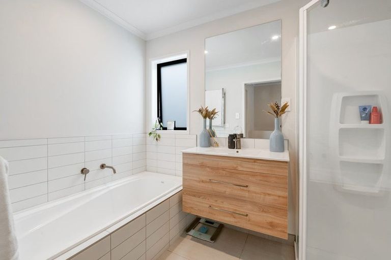 Photo of property in 12 Mata Lane, Stanmore Bay, Whangaparaoa, 0932