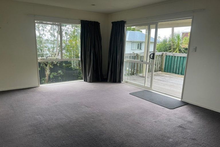 Photo of property in 95 Ocean View Road, Hillcrest, Auckland, 0627