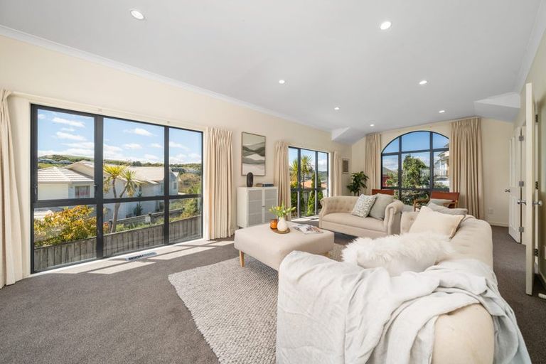 Photo of property in 3 Hetsby Place, Churton Park, Wellington, 6037