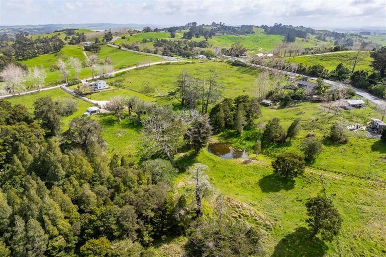 Photo of property in 15 Witheford Road, Wharehine, Wellsford, 0973